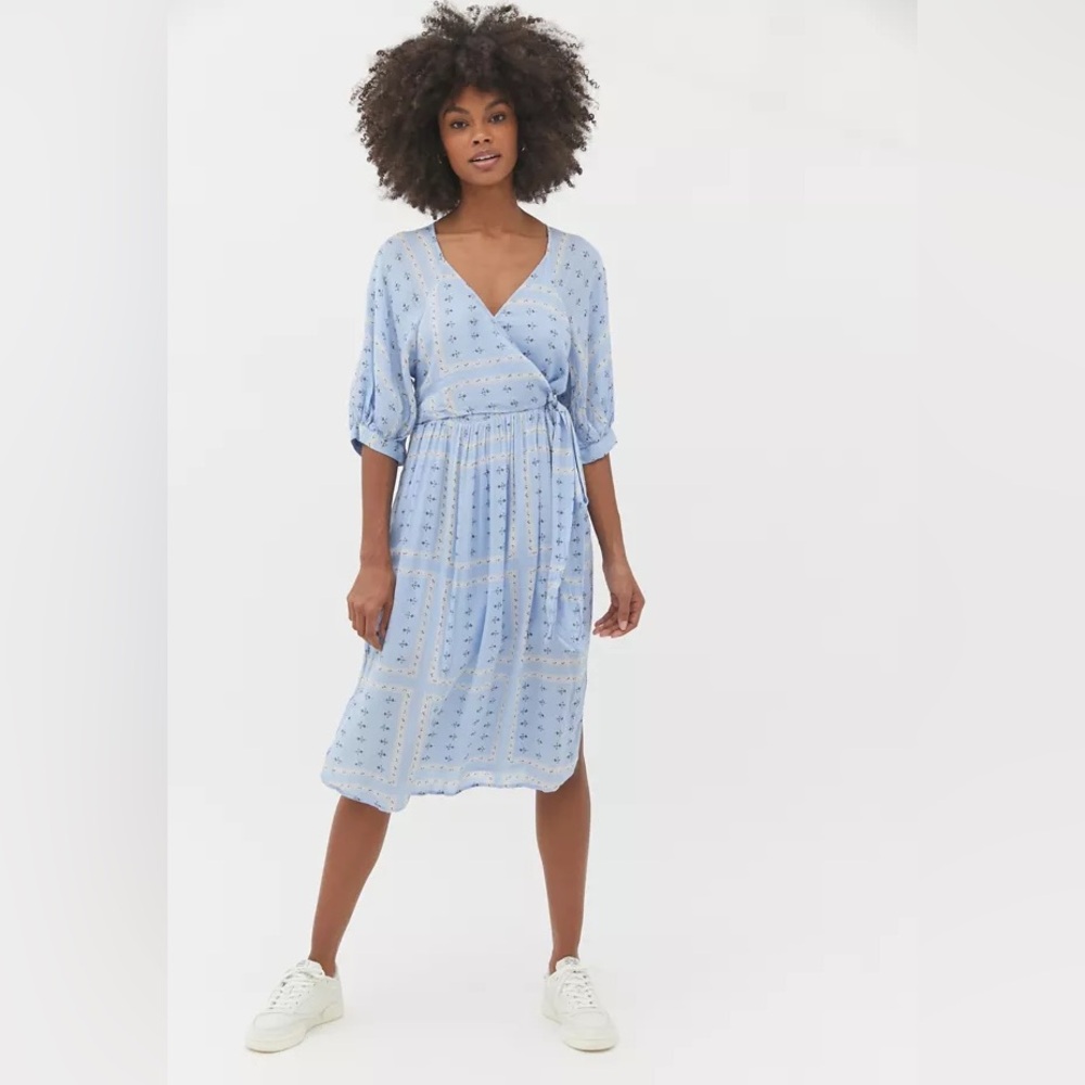 Urban Outfitters Joey Surplice Faux Wrap Midi Dress Baby blue floral
